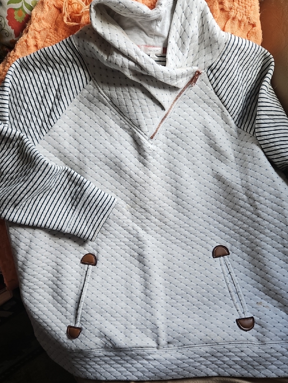 Maurices Light Gray Quilted Hoodie with Navy Stripes Size 1X